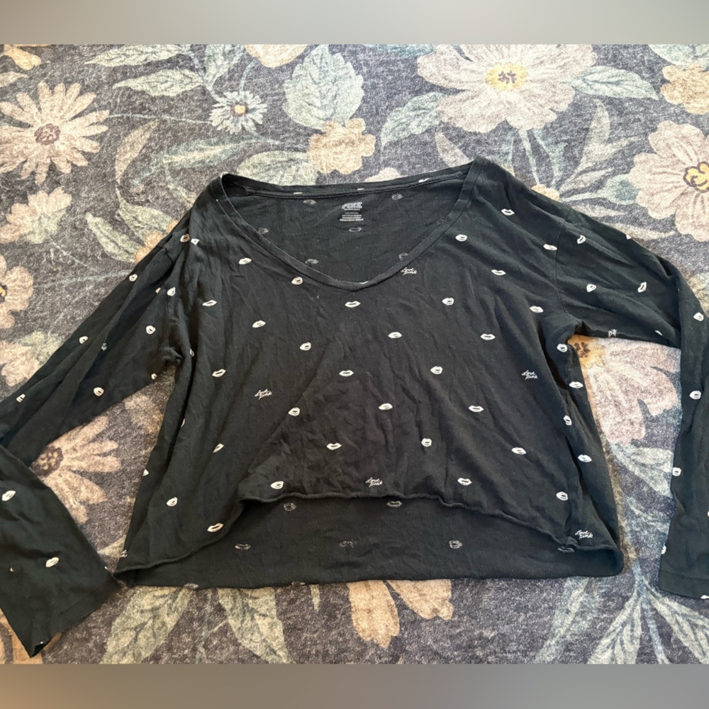 🦄10/$10 Victoria's Secret Pink Black Top